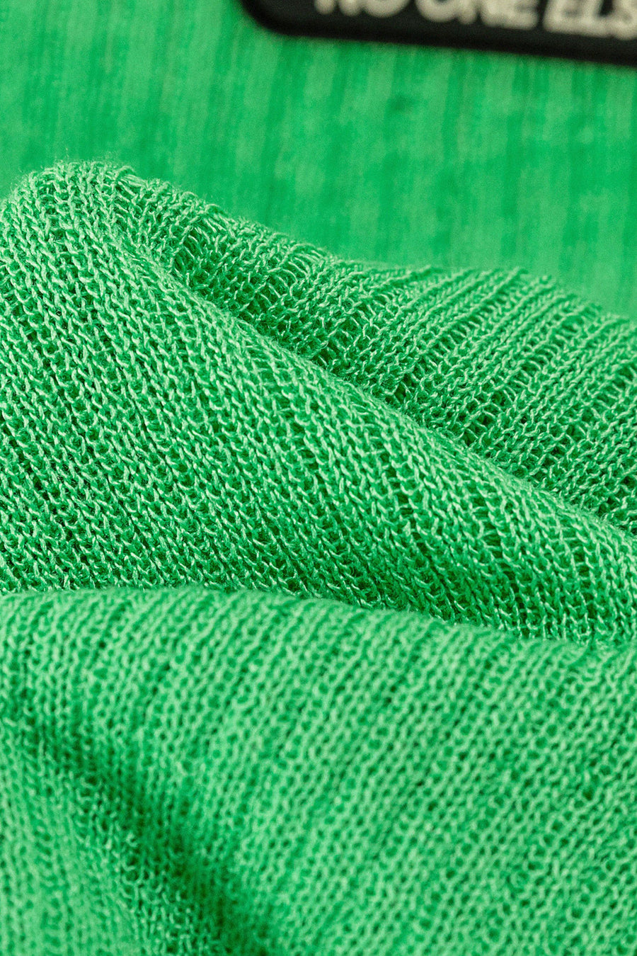CHUU V-Neck Distressed Crop Knit Top