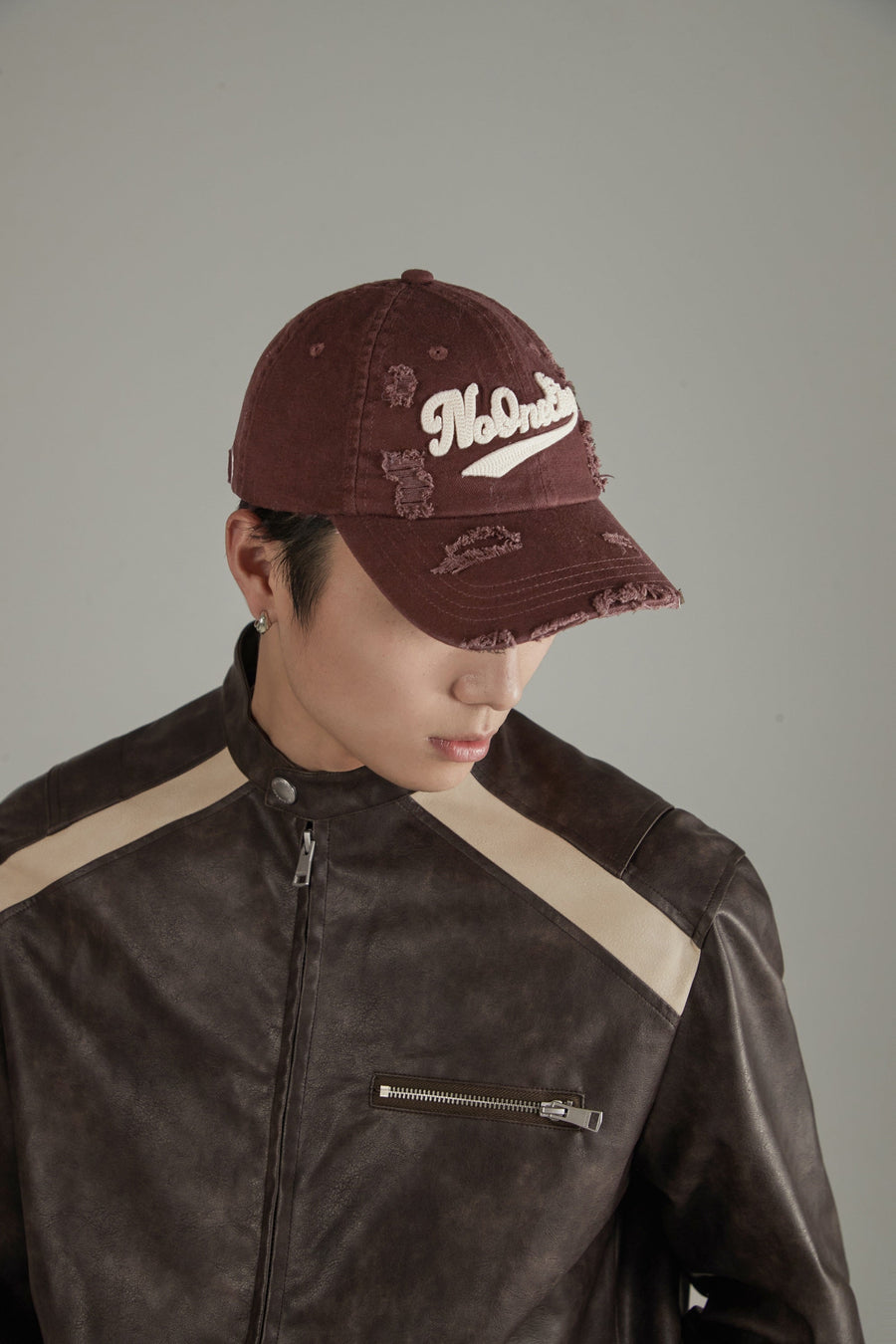 CHUU Distressed Lettering Ball Cap