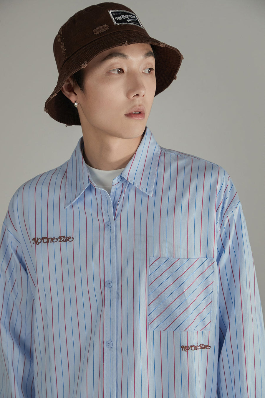 CHUU Embroidered Striped Basic Shirt