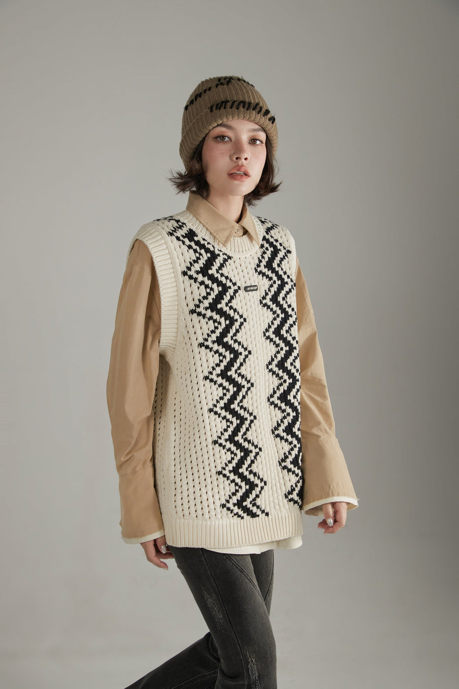 Wavy Sleeveless Knit Sweater
