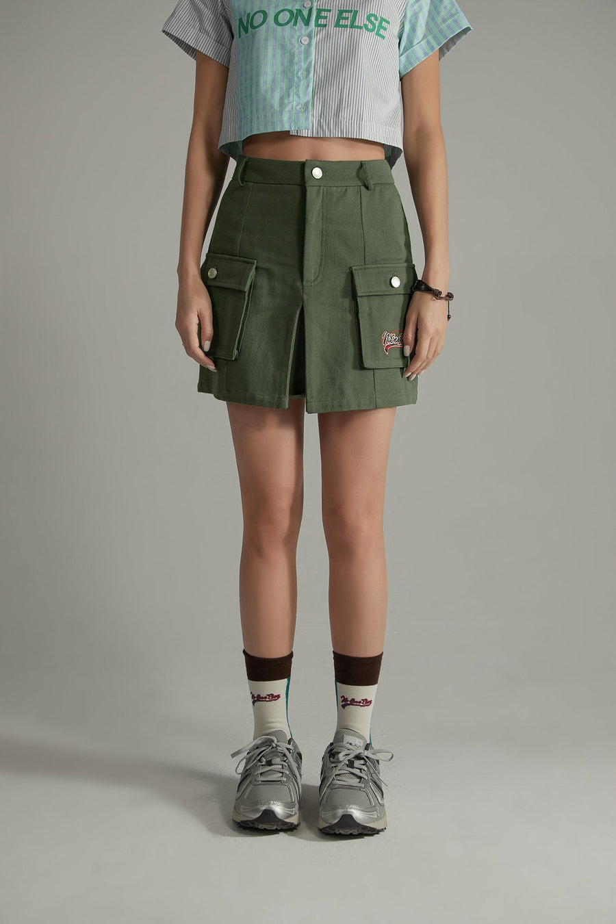 CHUU Cargo Pocket Mini Skirt