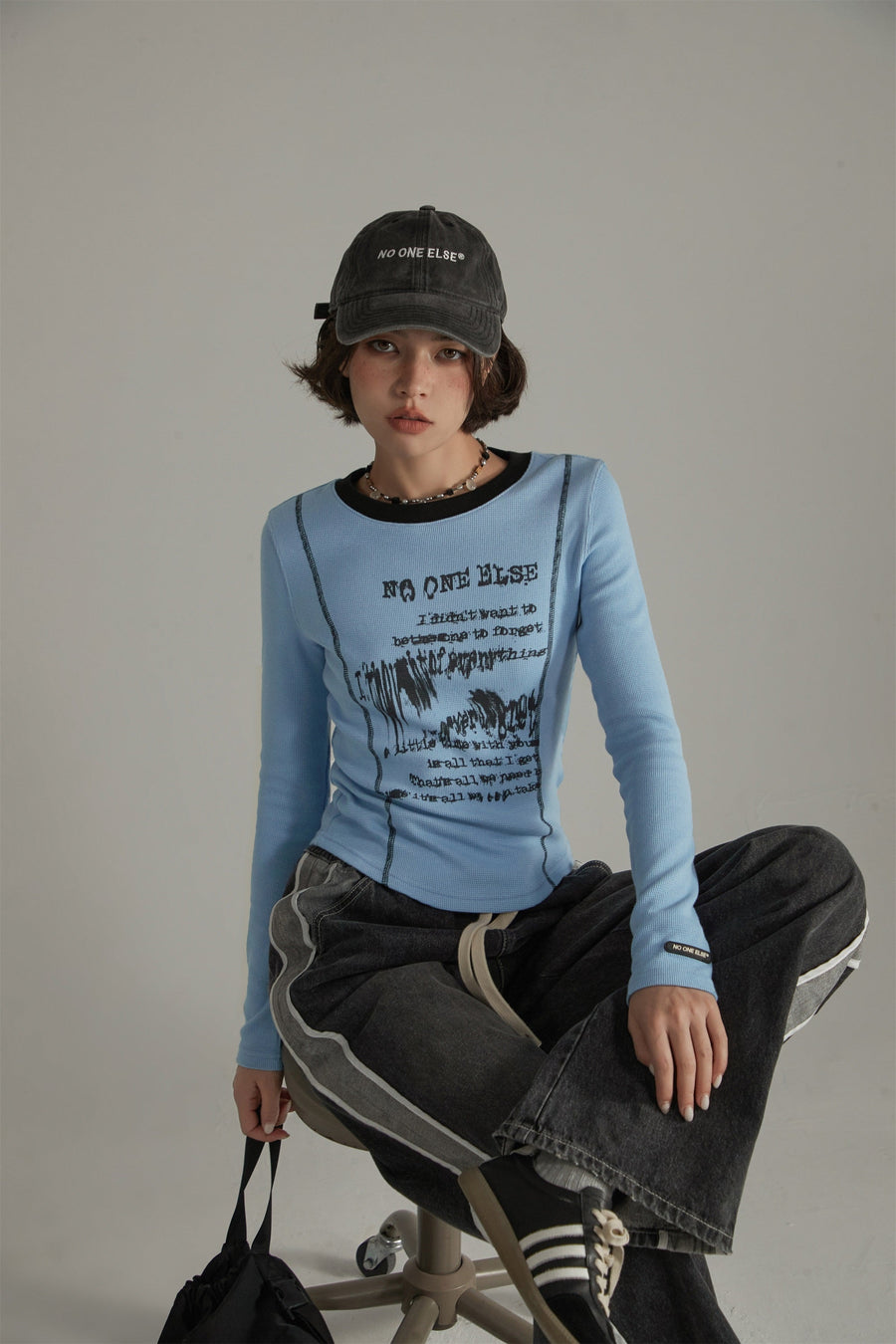 CHUU Trendy Printed Stitch Slim T-Shirt