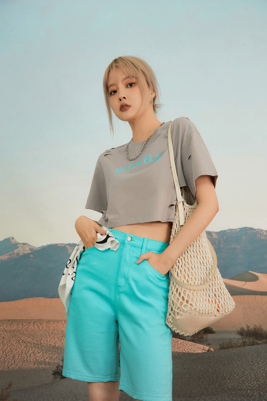 CHUU Aesthetic Inspiration Cropped Top