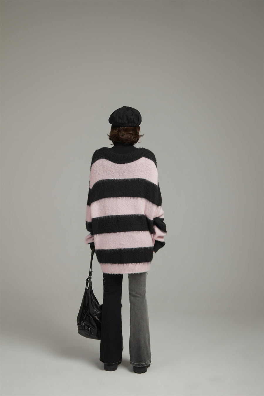 CHUU V-Neck Color Stripe Knit Sweater
