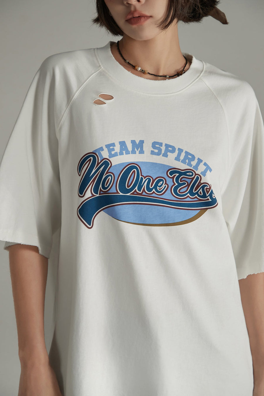 CHUU Ripped Sporty Printed Boxy T-Shirt