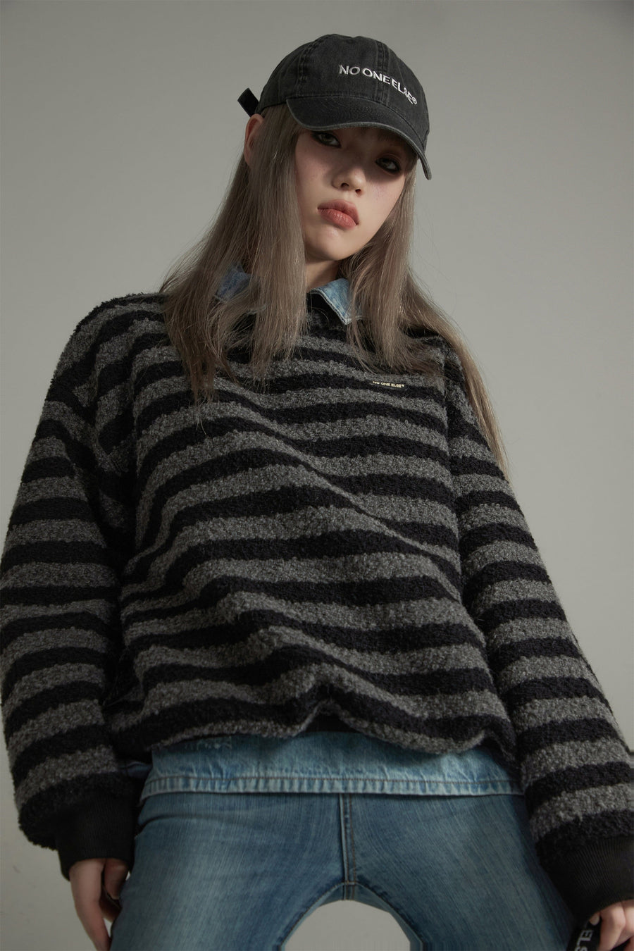 CHUU Striped Loose-Fit Sweatshirt