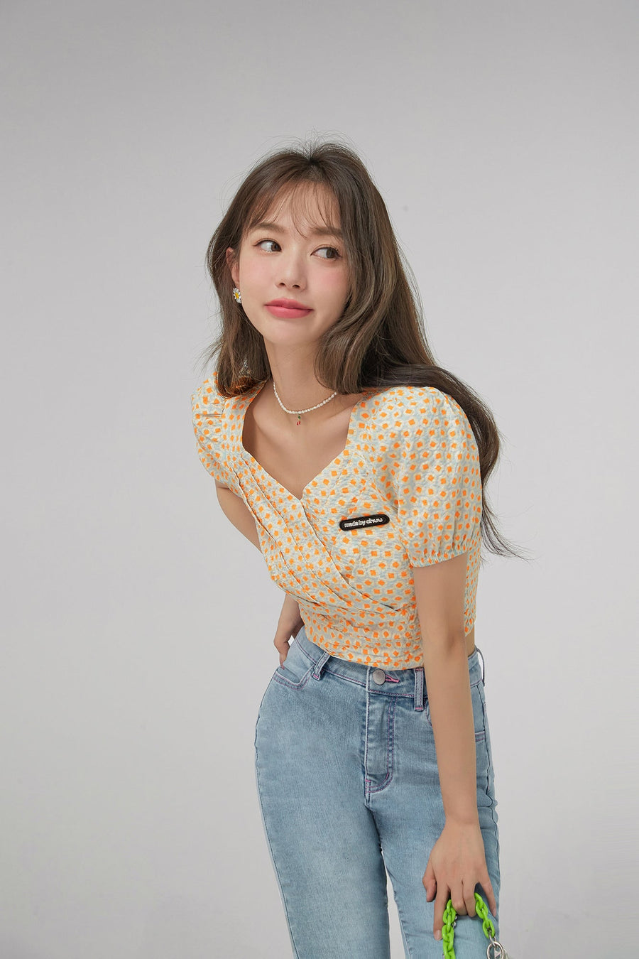 CHUU Front Faux Wrap Puff Sleeve Flower Blouse