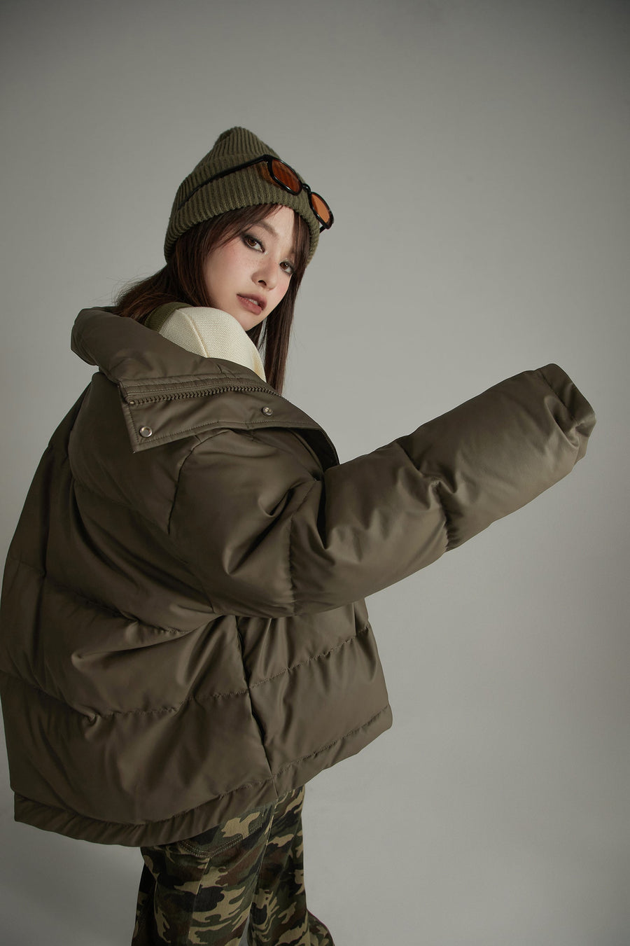 Simple String Overfit Padded Jacket